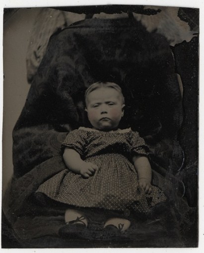 Hidden mother in unsettling Victorian photograph