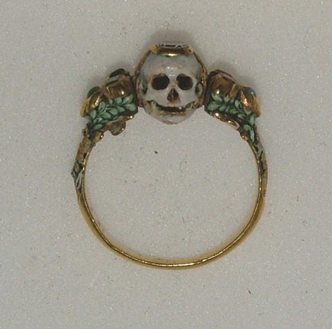 17th century memento mori ring showing a skull